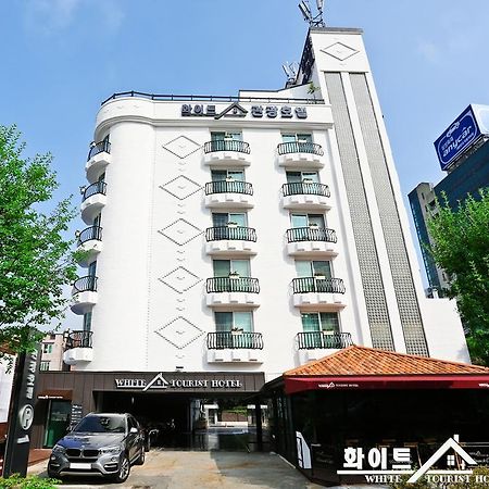 ホワイト ツーリスト ホテル 全州市 エクステリア 写真