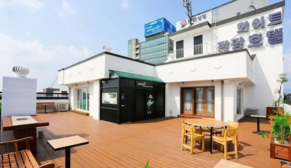ホワイト ツーリスト ホテル 全州市 エクステリア 写真
